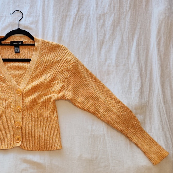 Express Knit Button-Front Cardigan – XS - Picture 4 of 10